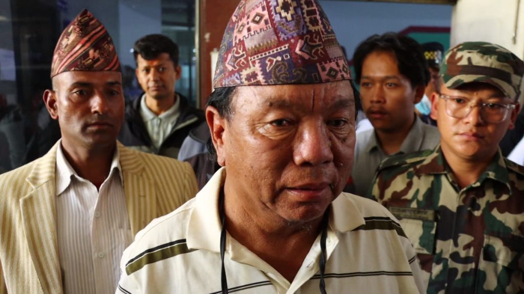 शिक्षामन्त्री पुनसँग जेन जी आन्दोलनका घाइतेले भनेः ‘हामीले देशका लागि रगत बगाएका हौँ, माग पूरा हुनुपर्छ’