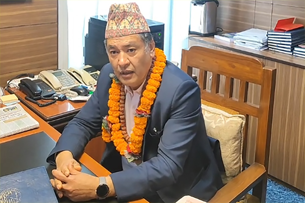 सर्वोच्चको आदेशपछि हितेन्द्रदेवको प्राधिकरणमा पुन: पदबहाली