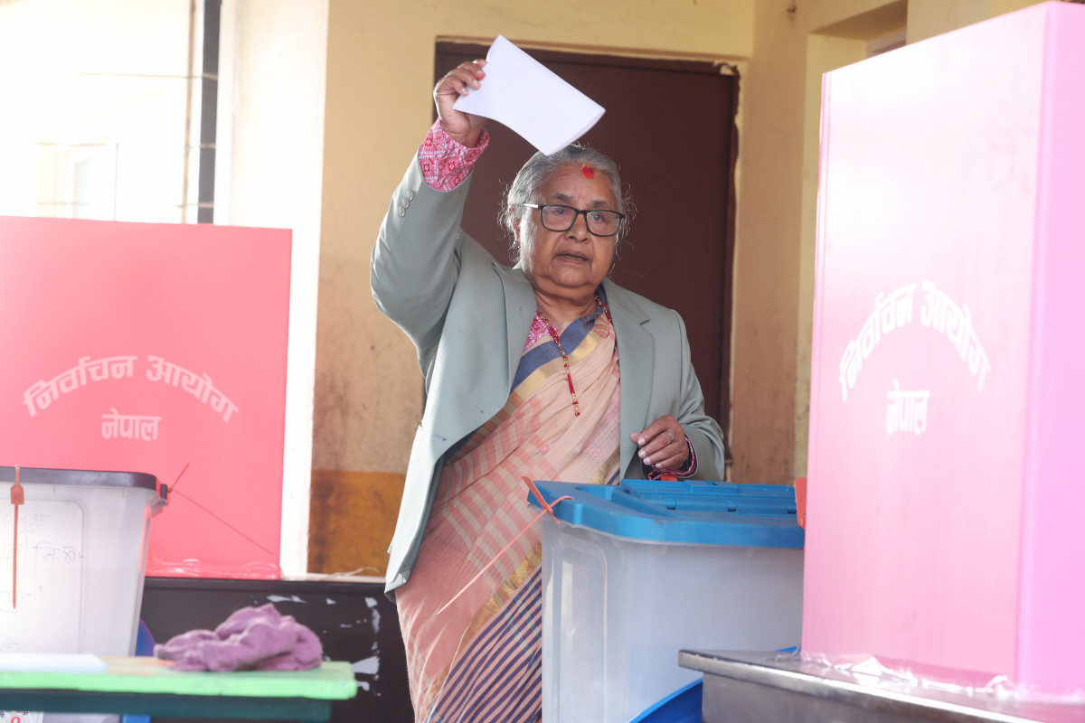 प्रधानामन्त्री कार्कीले गरिन् मतदान